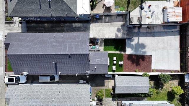 1237 Ashby Avenue, Berkeley CA: https://media.crmls.org/mediaz/03b7cf20-30ac-4cdf-ba72-19ac7d25e127.jpg