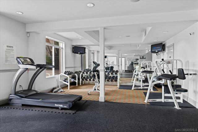 9237 Regents Rd., La Jolla CA: https://media.crmls.org/mediaz/03ba1fe3-e718-4c0c-8313-2a1e84804216.jpg