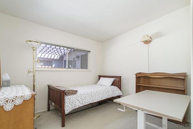 5393 Mary Fellows Avenue, La Mesa CA: https://media.crmls.org/mediaz/03bae834-1160-405f-88ff-70d9e6a6461b.jpg