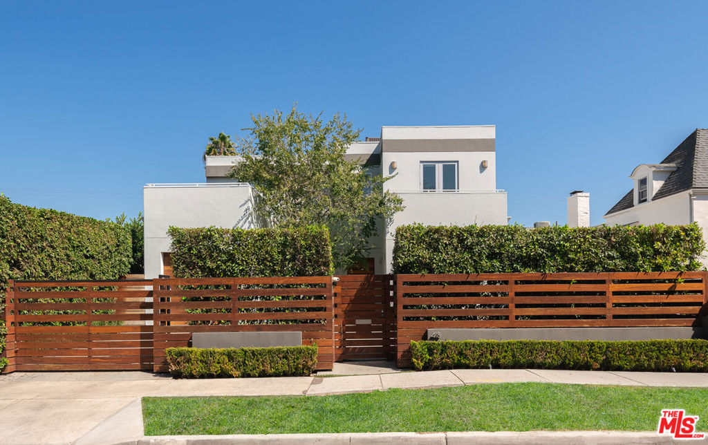 418 Huntley Drive