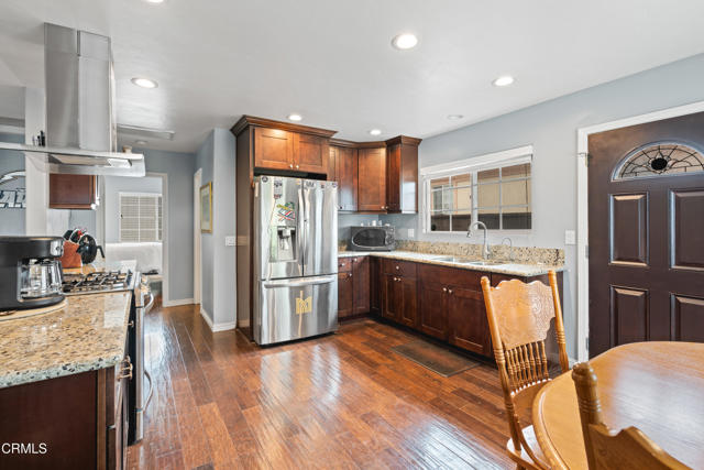 1257 S G Street, Oxnard CA: https://media.crmls.org/mediaz/03bb99a0-1402-4092-9416-8c9eb29e4d4e.jpg