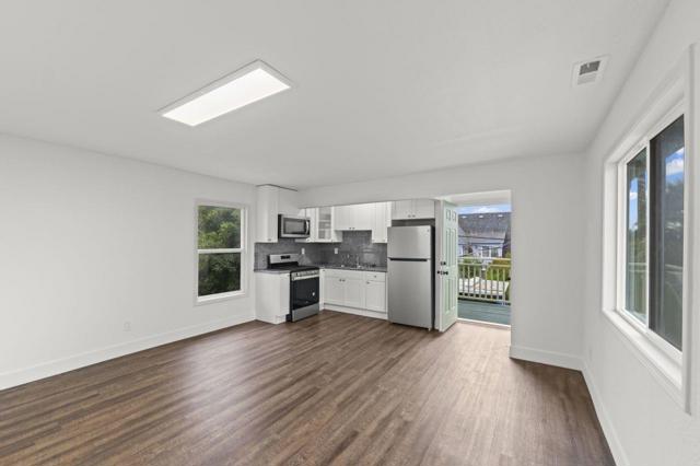 940 York Street, Vallejo CA: https://media.crmls.org/mediaz/03bba1ad-589f-4ad2-ba16-70dde1cf0506.jpg