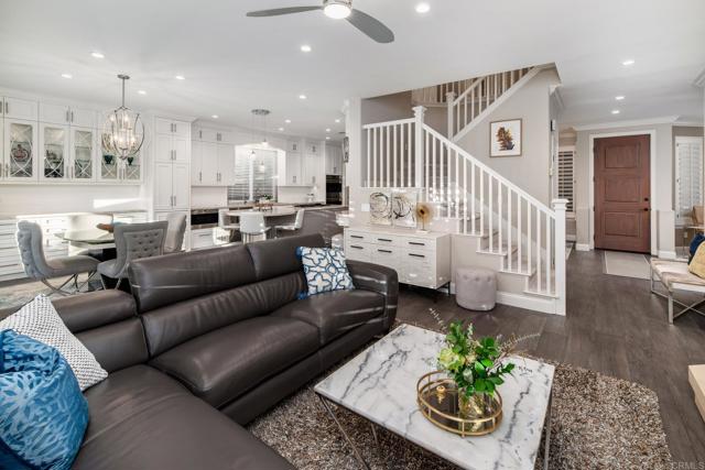 Detail Gallery Image 9 of 46 For 3596 Torrey View Ct, San Diego,  CA 92130 - 4 Beds | 3/1 Baths