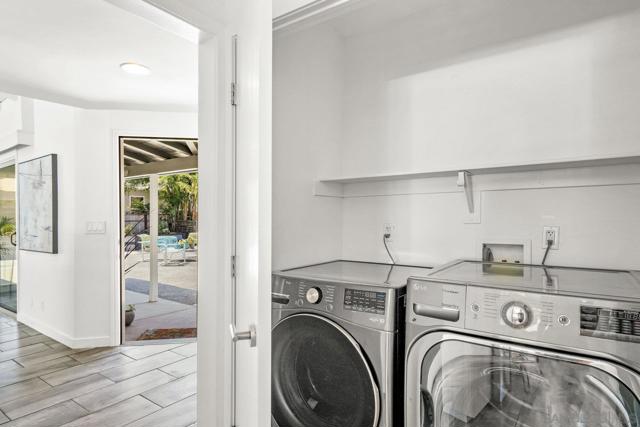 Image 18 of 51 For 4877 Lorraine Dr