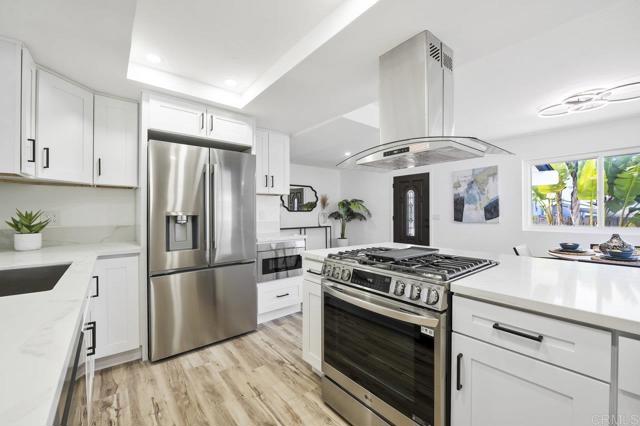 Detail Gallery Image 9 of 58 For 2537 Davis Ave, Carlsbad,  CA 92008 - 4 Beds | 2 Baths