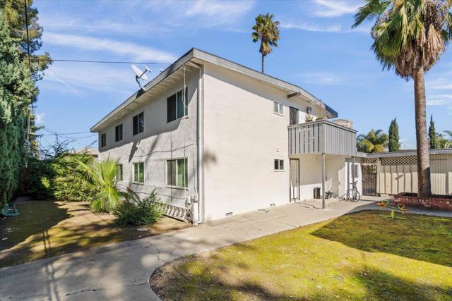 935 Ravenscourt Avenue, Campbell CA: https://media.crmls.org/mediaz/03bcf809-454d-44f1-b1a3-3b92422ef49e.jpg