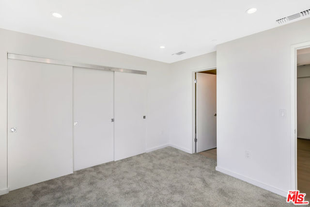 28405 Via Acero Street, Malibu CA: https://media.crmls.org/mediaz/03bd0691-c040-4385-a2e3-e24747c03ce0.jpg