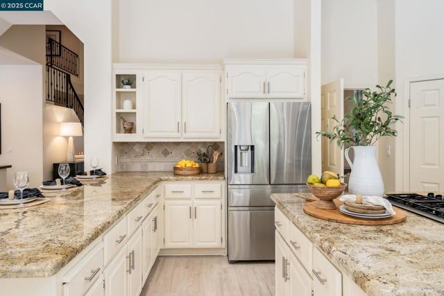 3363 Deer Hollow Drive, Danville CA: https://media.crmls.org/mediaz/03bd654e-1ee8-4139-9fa6-5df6ebfc5029.jpg