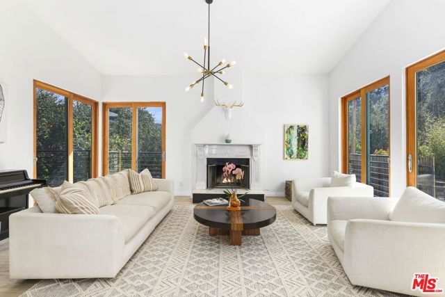 4409 Canoga Avenue photo 4
