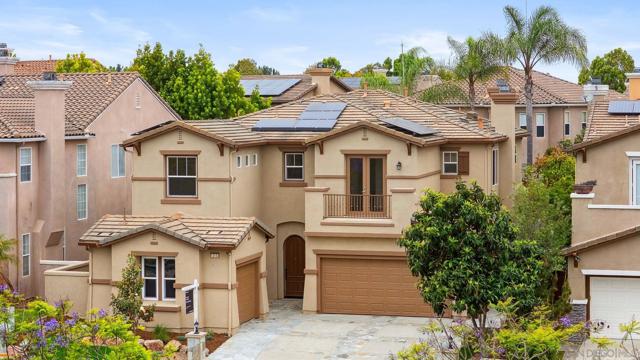 13133 Via Canyon Dr, San Diego CA: https://media.crmls.org/mediaz/03bf2f7c-fef2-45d6-92f7-fbe6ffa8d5ea.jpg