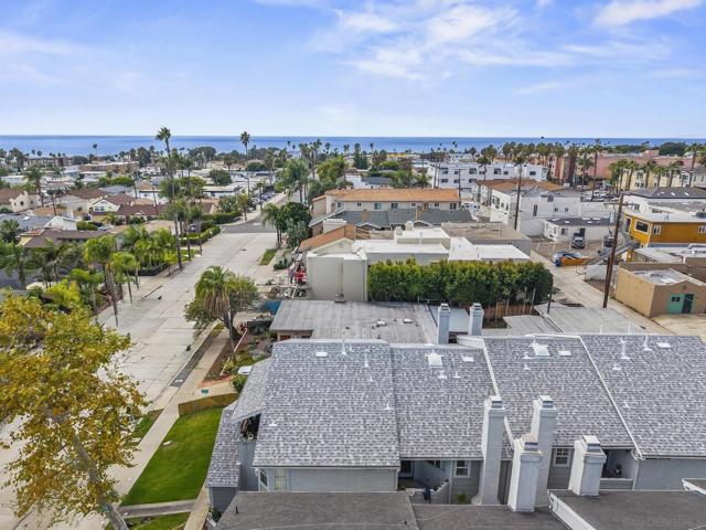 972 Sapphire Street, Pacific Beach (San Diego) CA: https://media.crmls.org/mediaz/03c0602b-8f7d-4d0b-9f00-f044a617a8ea.jpg