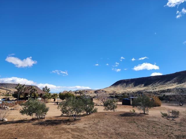 3569 Calmada Road, Pioneertown CA: https://media.crmls.org/mediaz/03c1818f-2867-4677-ba33-6eb59c1b6ceb.jpg