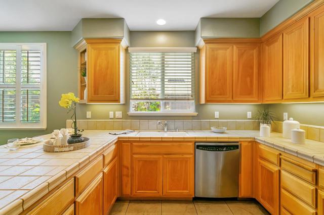 685 E Central Avenue, Morgan Hill CA: https://media.crmls.org/mediaz/03c1a964-e399-4d3d-8a7f-e1ae5d523ddc.jpg