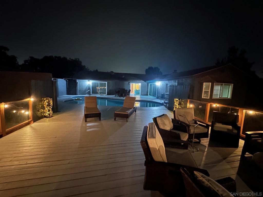 https://media.crmls.org/mediaz/03c20392-7fdd-4caa-9a06-1cadc34459c0.jpg?preset=X-Large