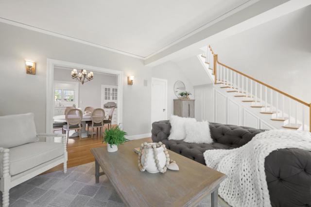 1249 Oak Street, San Mateo CA: https://media.crmls.org/mediaz/03c33f61-0b28-467a-8edf-7e965cf629fa.jpg