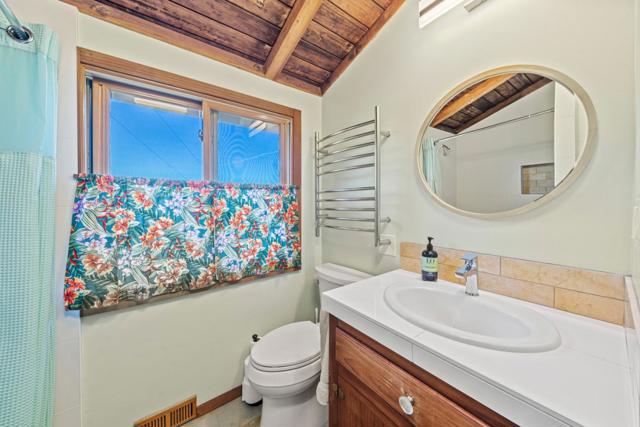 18 Camino De Travesia, Carmel Valley CA: https://media.crmls.org/mediaz/03c340e4-a5e1-450c-830a-e9b66cea6076.jpg