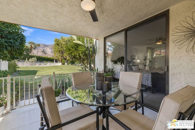 1095 S La Verne Way, Palm Springs CA: https://media.crmls.org/mediaz/03c3f91d-96d0-44dd-8ca0-df61d035a84b.jpg