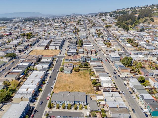 141 3rd Avenue, Daly City CA: https://media.crmls.org/mediaz/03c46312-e74e-4a80-b79c-de9ca2cf6474.jpg