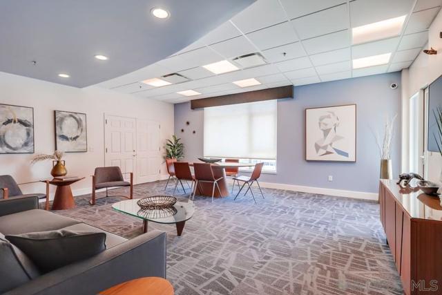 427 9th Ave, San Diego CA: https://media.crmls.org/mediaz/03c4add8-ec42-4b50-815b-97faaaf4a544.jpg