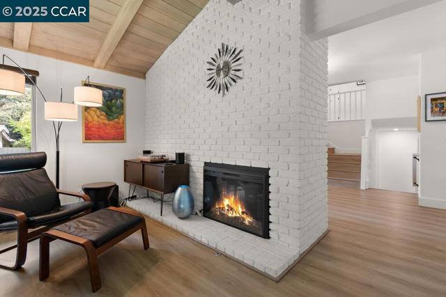2027 Mohawk Dr, Pleasant Hill CA: https://media.crmls.org/mediaz/03c4b0c1-bb89-4093-963c-18d626a5b0a6.jpg