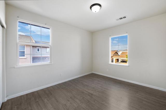 16341 Adobe Way, Lathrop CA: https://media.crmls.org/mediaz/03c506e1-25ba-40b5-80d5-0dbbb4de8c24.jpg