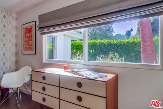 7706 Chandelle Place, Los Angeles CA: https://media.crmls.org/mediaz/03c51730-0c11-45b8-aea8-ff8b043e6c5a.jpg
