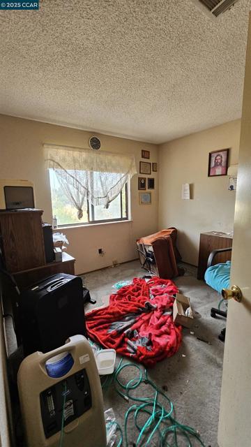 80 Mims Ave, Bay Point CA: https://media.crmls.org/mediaz/03c56419-3783-4667-8065-5085a136516b.jpg