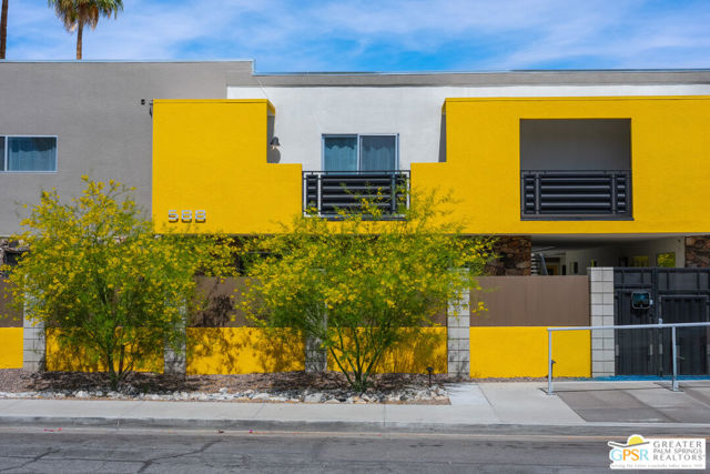 588 E San Lorenzo Road #204, Palm Springs, CA 92264