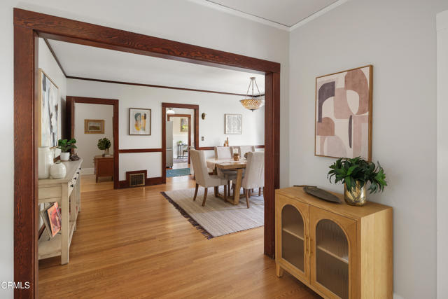1036 N Chester Avenue, Pasadena CA: https://media.crmls.org/mediaz/03c63bb4-7f7d-48b3-986f-53c83d426466.jpg