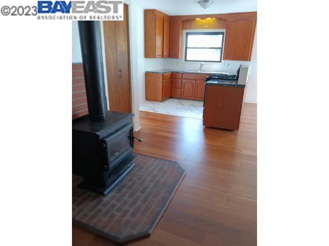 Image 3 of 21 For 410 11th St  