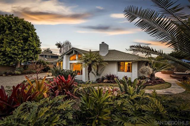 1059 Hymettus Ave, Encinitas CA: https://media.crmls.org/mediaz/03c6fde1-2c68-409b-8f0e-d951524951ff.jpg