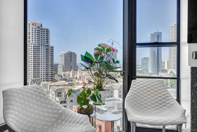 500 W Harbor Drive, San Diego CA: https://media.crmls.org/mediaz/03c72ec9-a24e-489b-8001-cb686cb760b2.jpg
