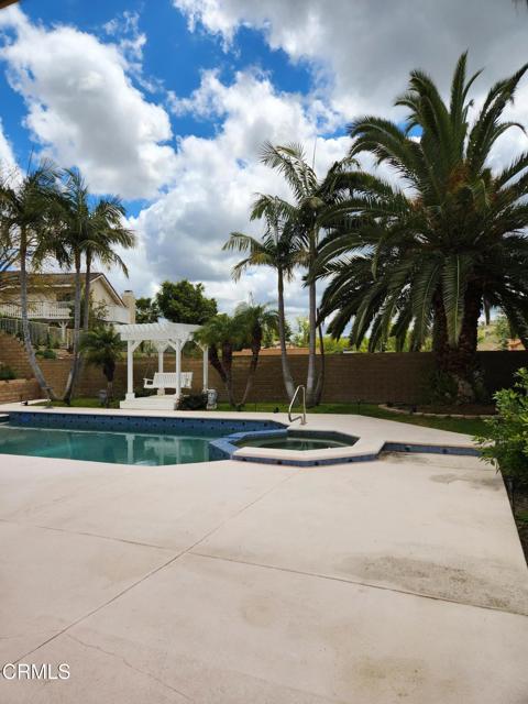 13644 Deering Lane, Moorpark CA: https://media.crmls.org/mediaz/03c7e349-2bab-4b71-b69d-5bcb7aa7a63a.jpg