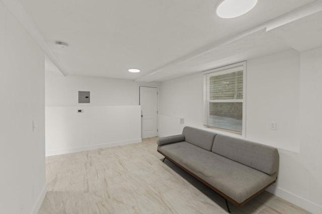 940 York Street, Vallejo CA: https://media.crmls.org/mediaz/03c85459-8b01-4e17-8a97-ccc699e5e5ac.jpg