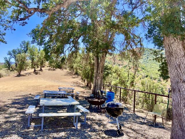 Image 7 of 30 For 20505 Coalinga Road