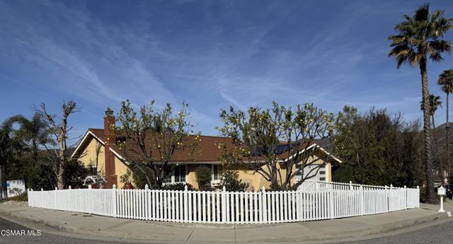 6301 Pisces Street, Agoura Hills CA: https://media.crmls.org/mediaz/03c9e9ce-473c-4ebf-9652-74b0e91cb204.jpg