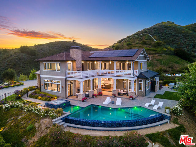 26767 Mulholland Highway, Calabasas CA: https://media.crmls.org/mediaz/03ca4fb9-cc6b-46b1-9757-4c037e941912.jpg