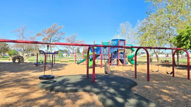 433 Hyde Park Drive, San Jose CA: https://media.crmls.org/mediaz/03cb9c10-70af-4528-a8a7-46b70a0f615d.jpg
