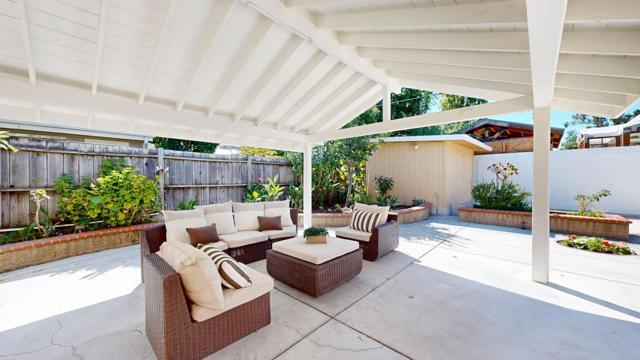 175 G Street, Redwood City CA: https://media.crmls.org/mediaz/03cc76e7-f956-404e-8c54-d915232c40d1.jpg