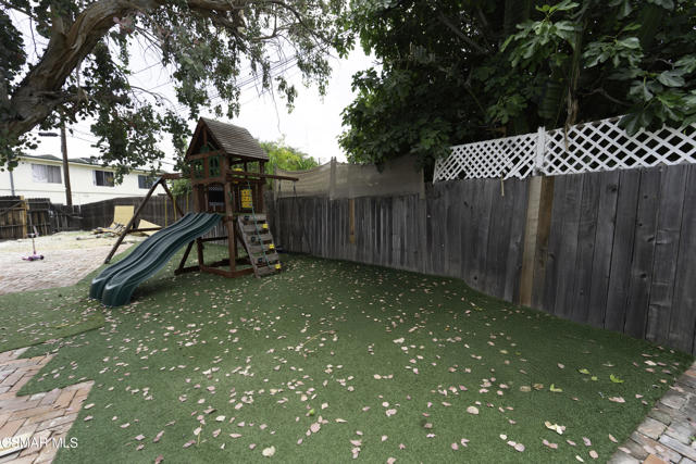 5834 Balcom Avenue, Encino CA: https://media.crmls.org/mediaz/03cdac64-16a8-41ee-83cc-202a3a70bbd7.jpg