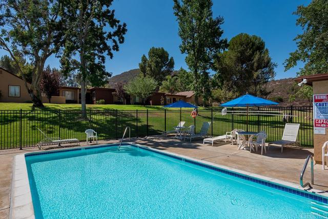 Detail Gallery Image 15 of 38 For 8750 Wahl St, Santee,  CA 92071 - 2 Beds | 1 Baths