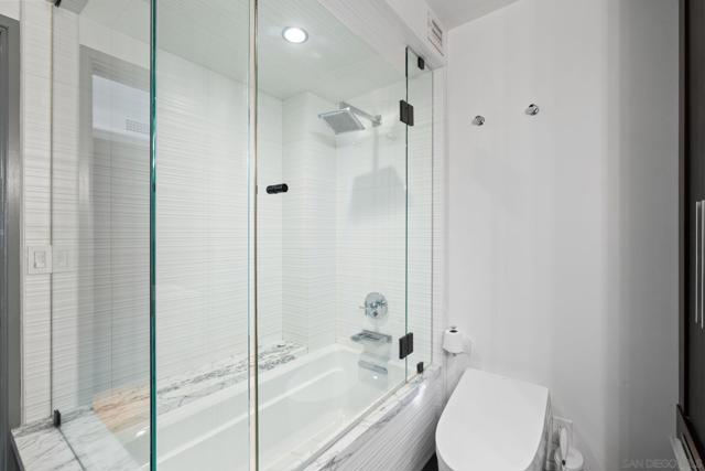 1710 Avenida Del Mundo, Coronado CA: https://media.crmls.org/mediaz/03cddd76-da1d-4d6c-9818-0e4bfdcfd849.jpg