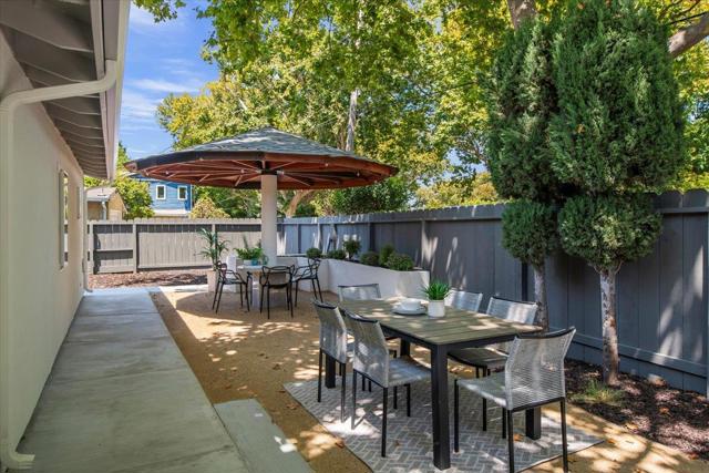 586 Burgoyne Street, Mountain View CA: https://media.crmls.org/mediaz/03ce196d-b3e5-4c54-a929-75a224a21381.jpg