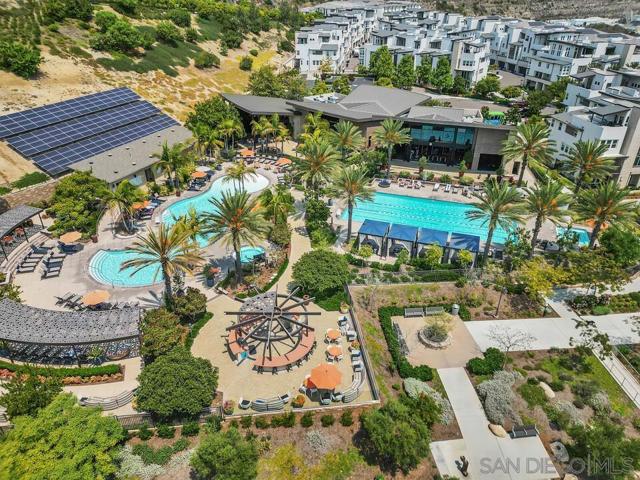 2460 Community Lane, San Diego CA: https://media.crmls.org/mediaz/03ce2054-1634-4976-a62d-434b91ed3805.jpg