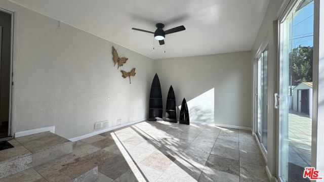 7516 Oakdale Avenue, Winnetka CA: https://media.crmls.org/mediaz/03ce2a9e-2f26-45b2-86c1-3ea2f59f29f7.jpg