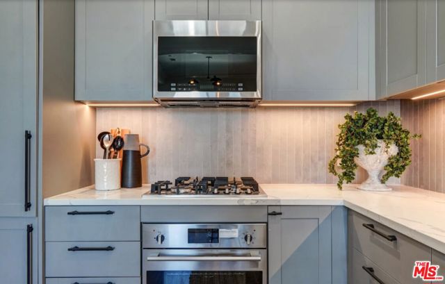 5768 W 3rd Street, Los Angeles CA: https://media.crmls.org/mediaz/03ce3284-3c4c-47df-bafd-4f9c392cd5b7.jpg