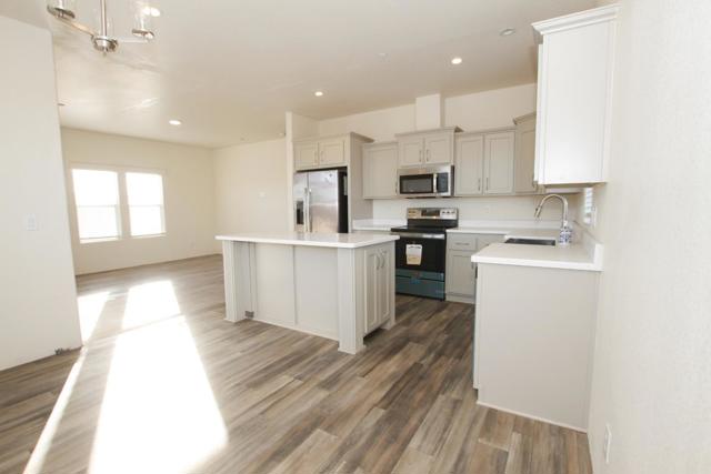 2055 Rucker Avenue, Gilroy CA: https://media.crmls.org/mediaz/03ce44fb-f10c-4657-93d5-cbf04a523a61.jpg