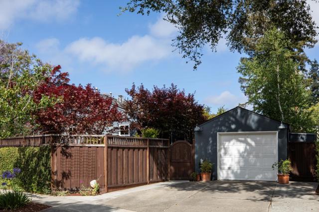 539 Bay Road, Menlo Park CA: https://media.crmls.org/mediaz/03ceb8c2-e45e-4178-8567-87d106dc7fdc.jpg