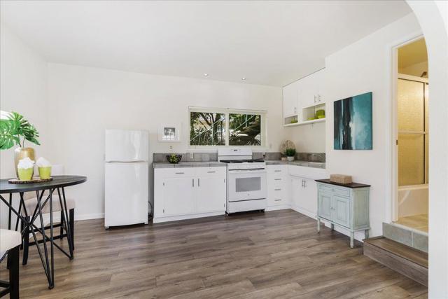3140 Stanley Avenue, Santa Cruz CA: https://media.crmls.org/mediaz/03cec340-c8e6-4ee7-b473-c8e61a4dec4d.jpg