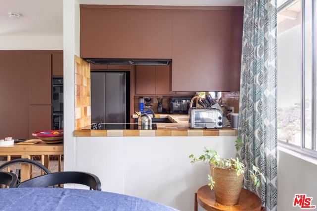702 Cavanagh Road, Glendale CA: https://media.crmls.org/mediaz/03cefbfd-b534-49af-a53f-935a73d7a80f.jpg